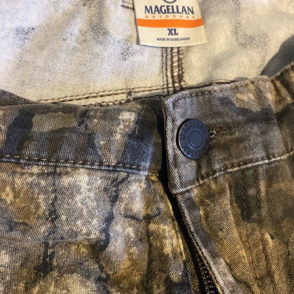 Magellan camo set jeans and shirt XL LIKE NEW - Picture 8 of 9